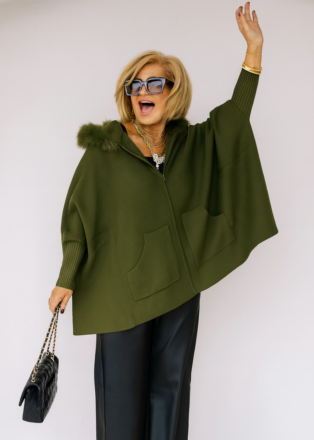 Cardigan à Capuche Chic